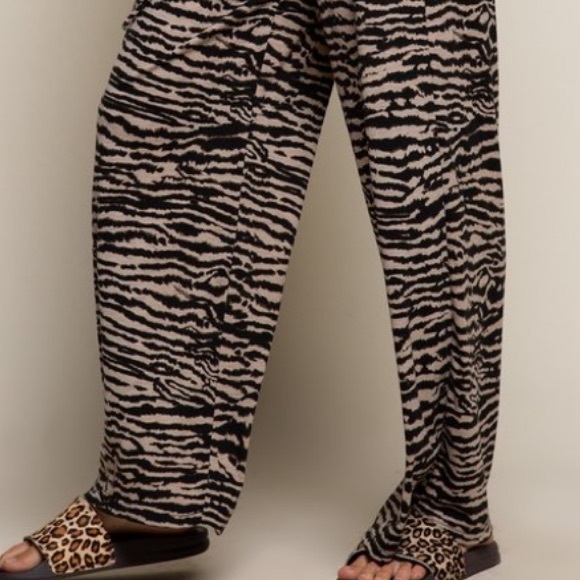 🖤 POL TAUPE ZEBRA WIDE LEG - Picture 4 of 6